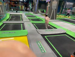 -反弹蹦床公园·亲子乐园·团建·派对(尚品奥莱店)