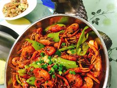 -老东镇啤酒屋海鲜加工·蒸汽海鲜·海鲜烧烤(台东店)