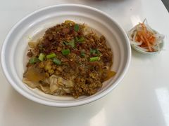 -缅华南国小食店