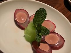 鸽蛋酿鹅肝-湖滨28中餐厅·西湖宴·杭州君悦酒店