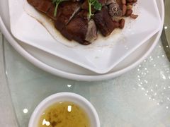 -东豪园林海鲜酒家(南港路辅路店)