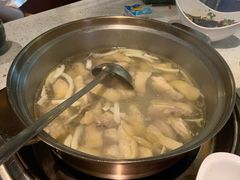 -润园四季椰子鸡火锅(海上世界店)