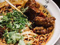 -方铲铲·成都板凳面(滨江银泰店)