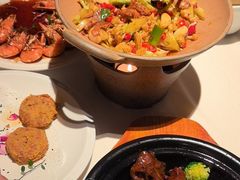 -八府香鸭·啫啫煲(华山路店)