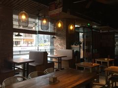 靠窗位-山城遇宴·重庆江湖菜(五道口银谷大厦店)