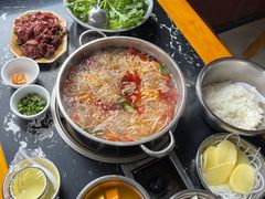 -黄利砖万峰林布依特色酸笋牛肉馆