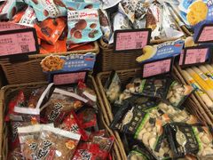 零售区-来伊份(龙之梦长宁店)