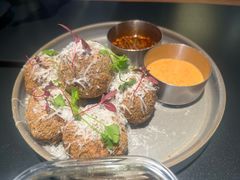 -Ameigo梅果·云贵川bistro(长宁来福士店)