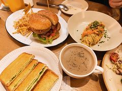 德国盘肠汉堡-HELLO 27 意面·沙拉·帕尼尼