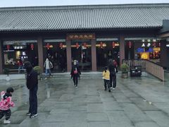 -慈城服务区-停车场