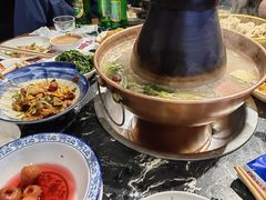 -楼外楼大刀肉传统火锅居(繁荣路店)