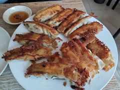 -一品鲜鱼锅贴(人民一路店)