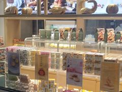 面包甜点陈列柜-好利来(东直门银座店)