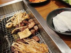 -肉甲韩国木炭烤肉(新壹街1店)