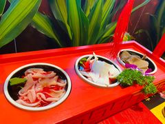 -谭鸭血老火锅(远大购物广场店)