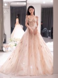 -不晚国际婚纱礼服