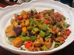 茄子肉丁小公鸡双拼拌面-文三里屯面馆(三里屯店)
