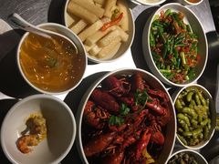 -龙巢盱眙龙虾·牛蛙·烧烤宵夜(八卦岭店)