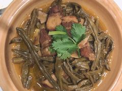 红烧肉炖干豆角-八大碗·精致东北菜(东陵西路店)