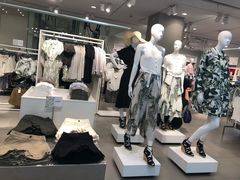 -H&M(鹏欣水游城店)