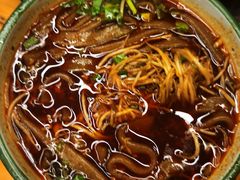 -拈签一笑黄牛肉辣卤串串