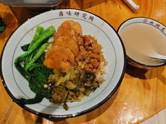 肉酱墨鱼饼饭-狮头牌卤味研究所·卤味饭(花城汇南区店)