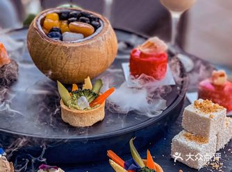 椰风·河岸 | 瑞吉新款下午茶太有氛围感
