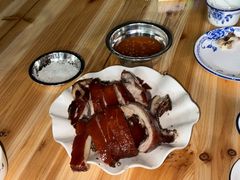 -黄记四更烤乳猪店