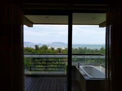 -三亚湾海居铂尔曼度假酒店