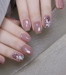-悦指间美甲美睫