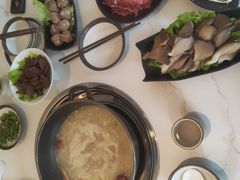 -汤宴·参须肚包鸡(南京路店)