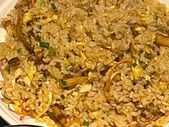 -香巴拉云南餐厅(华莱坞店)