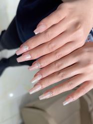 -艾珂·美甲美睫