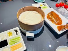 “酥不腻”烤鸭-小大董·烤鸭(观景餐厅·南京西路店)