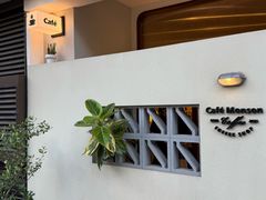-Café Monson