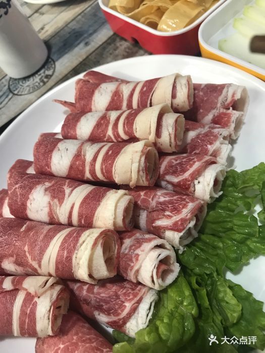 酸菜铜锅涮肉·特色烧烤-肥牛卷-菜-肥牛卷图片-西安美食-大众点评网