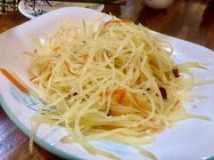 酸辣土豆丝-二红烧烤排骨串(麦岛店)