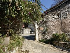 -高荡千年布依古寨旅游景区