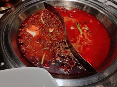 -老房老舍重庆火锅(假日城市店)