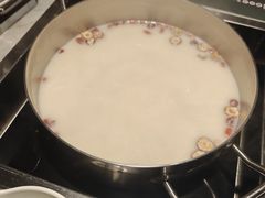 -尚尚仙·酸汤猪手·猪肚鸡火锅(华联万柳购物中心店)