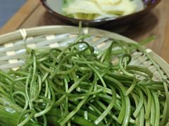 -阿山卓·野生菌火锅·纳西火塘烤肉