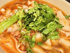 -顺溜·手工刀削面·黑金店(铜锣湾店)