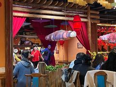 -老滇山寨•云南特色菜•地方菜•民族风情歌舞表演(金碧店)