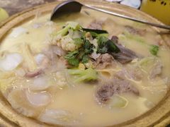 -荣誉海鲜酒楼(海湾店)