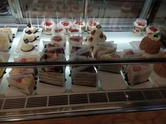 -焙丽拾光(麦凯乐直营店)