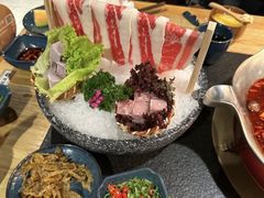 -湊湊火锅·茶憩(南京东路悦荟店)