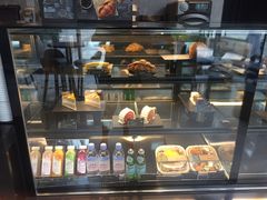 面包甜点陈列柜-星巴克(中远两湾城店)