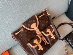 -聚云奢二手奢侈品黄金手表包包回收·中古店(三里屯总店)