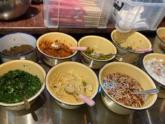 -丽丽三鲜螺蛳粉(田林路店)