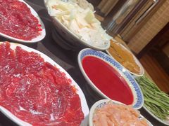 -沸炉重庆老火锅(军事博物馆店)